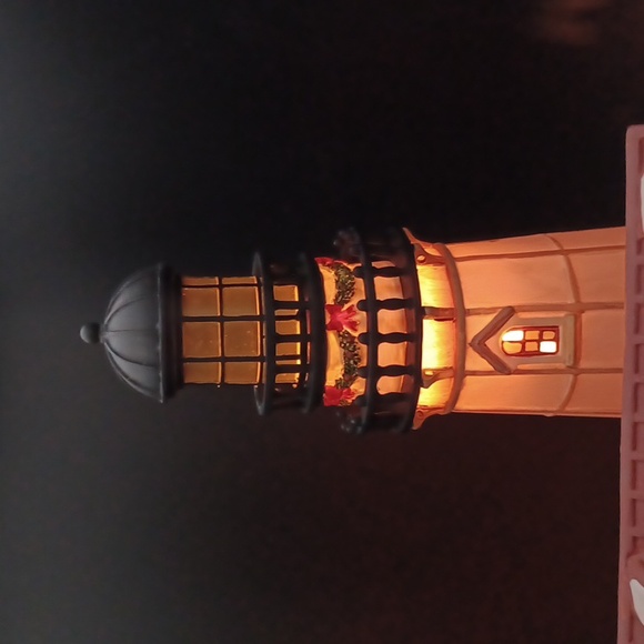 Charming lighted house Vintage Santa’s Workbench Freedom Choice Lighthouse - Picture 6 of 9